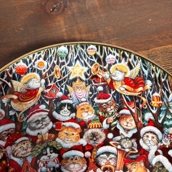 Santa Claws Cat Christmas Collector 8" Plate by Bill Bell from the Franklin Mint - Picture 10 of 15